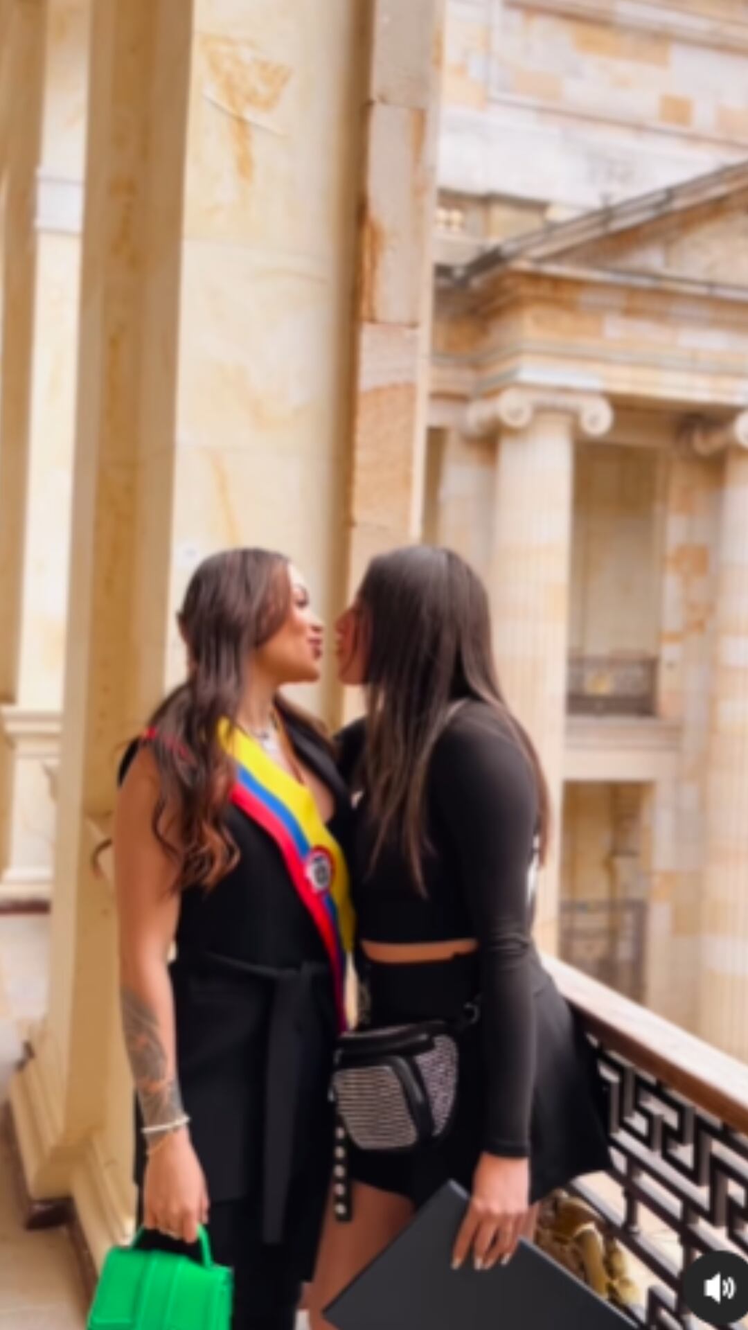 Epa Colombia estuvo acompañada de su actual pareja Karol Samantha.