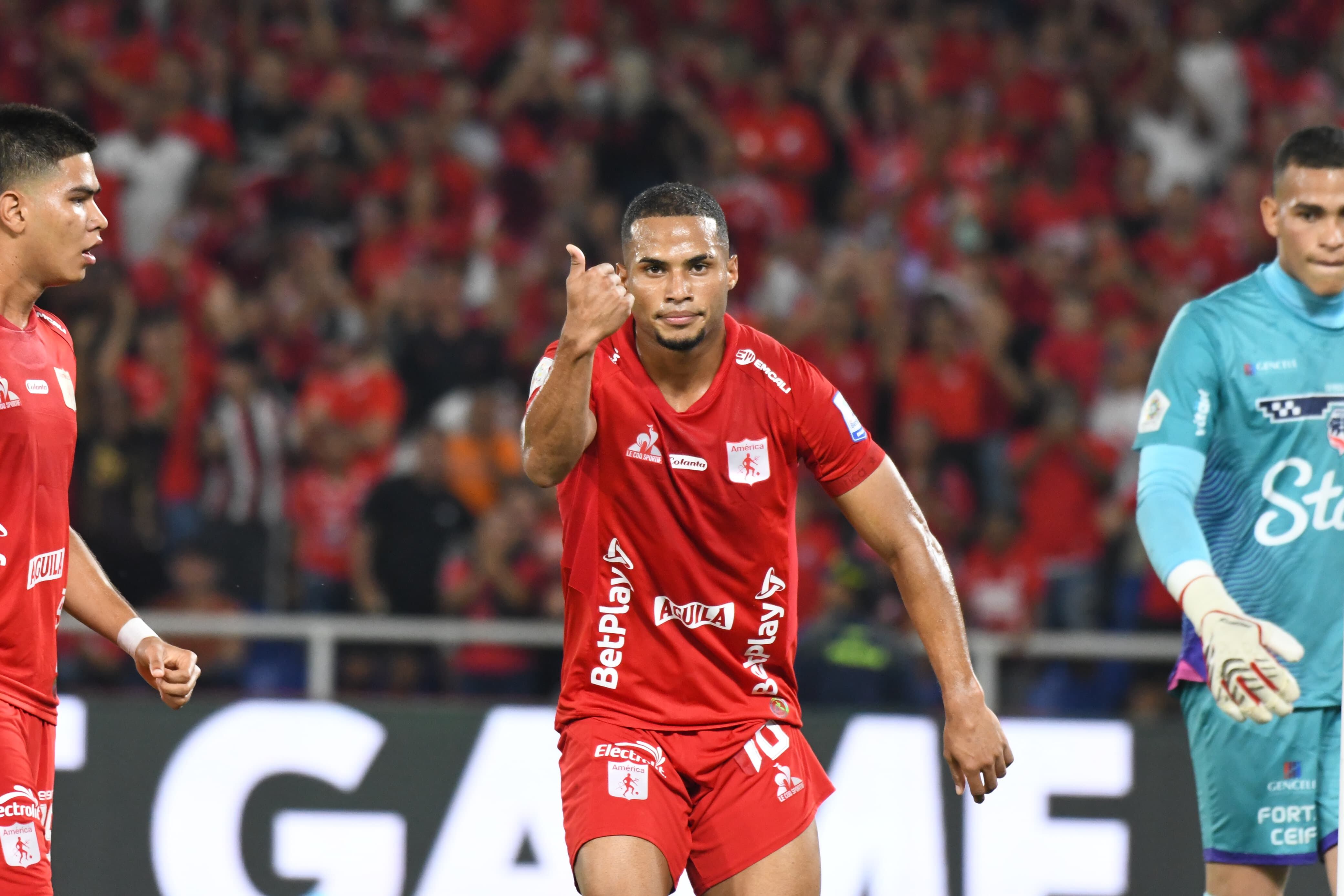 Felipe Gómez, delantero del América.