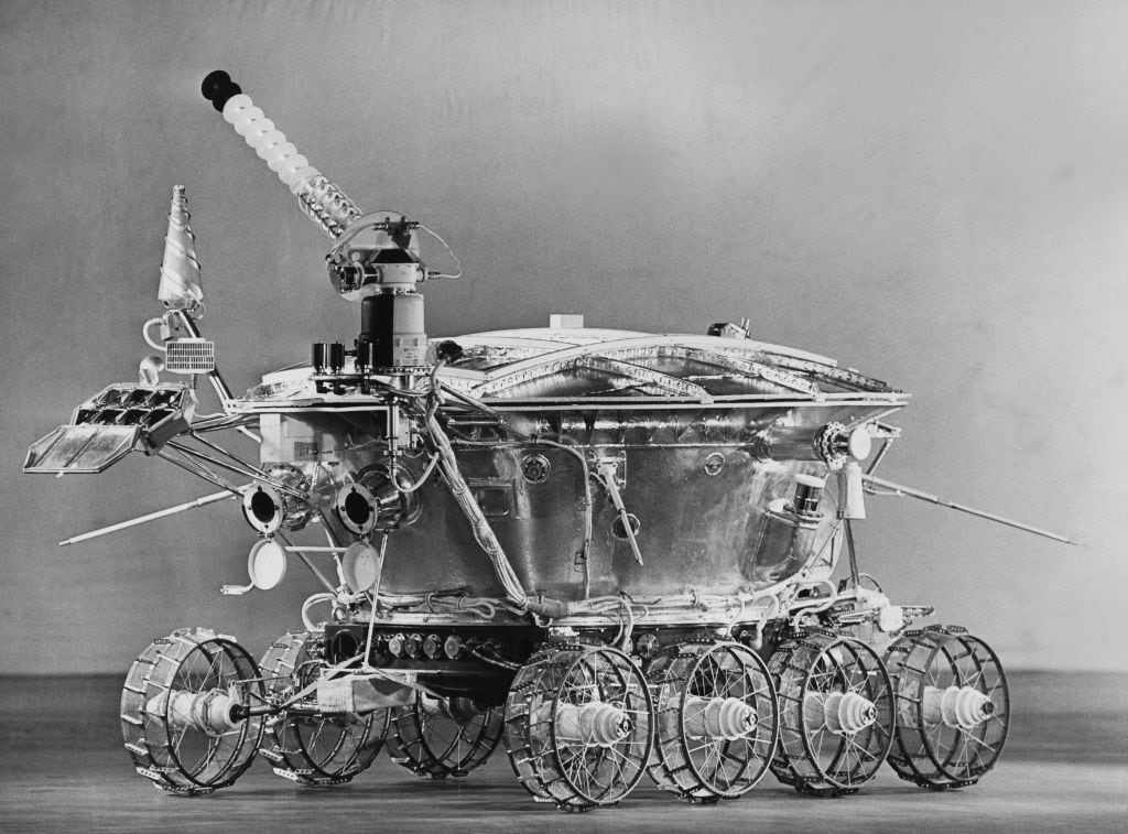 Lunokhod 1, el primer robot de control remoto que llegó a un campo extraterrestre en los años setenta.