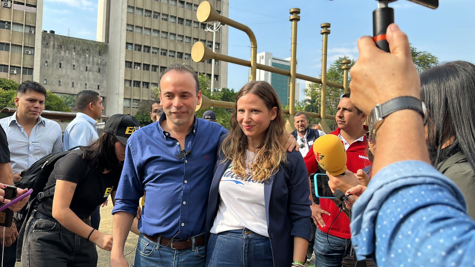 Diana Rojas se adhiere a la campaña de Alejandro Eder