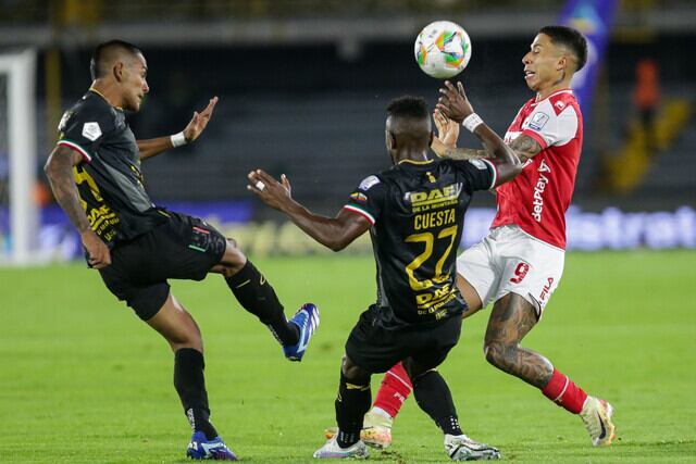 Imagen del duelo entre Santa Fe y Once Caldas.