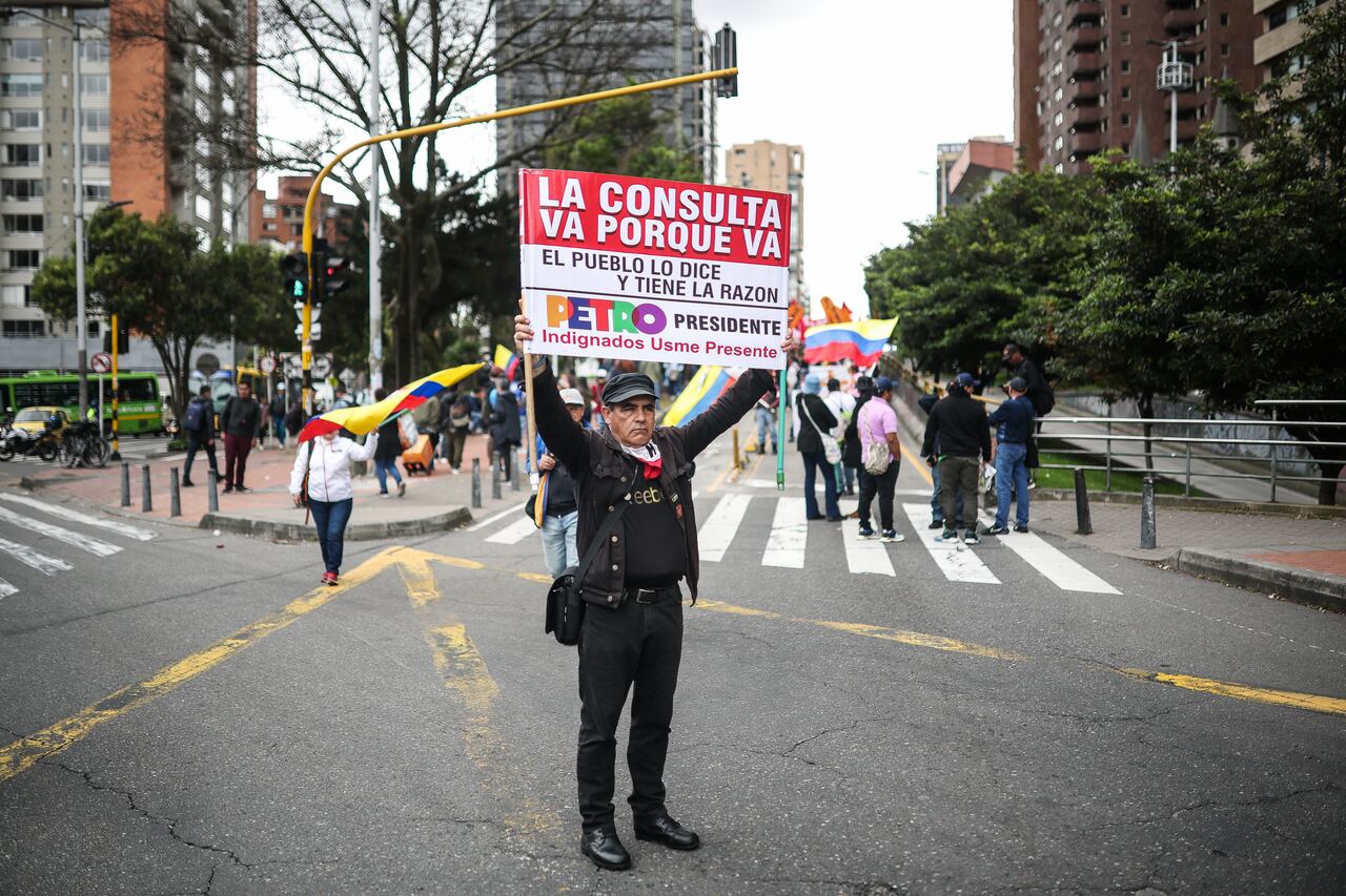 Marchas apoyo a la consulta popular, en el centro de Bogotá