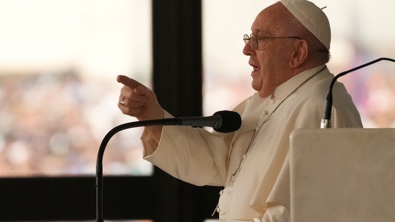 El papa ha señalado que los gobiernos del mundo no tienen qué temer a la iglesia católica, aduciendo que la institución no tiene agenda política.