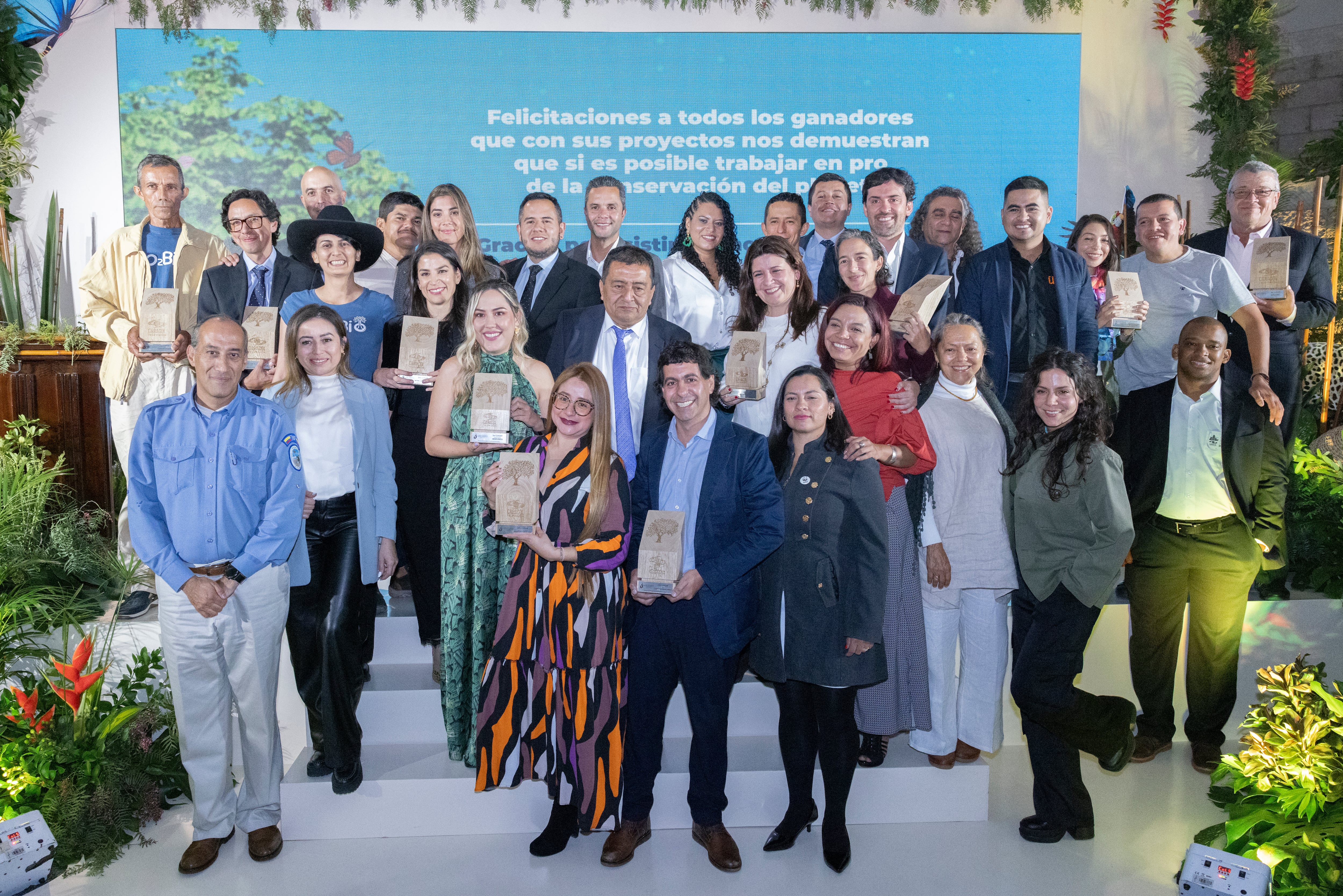Los 4 ganadores recibirán 250 millones de
pesos representados en pauta publicitaria.