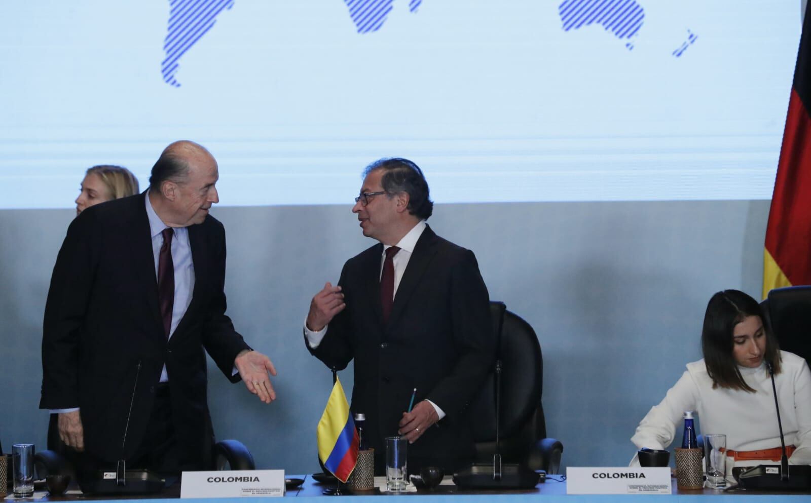 19 delegaciones hacen presencia en la cumbre.