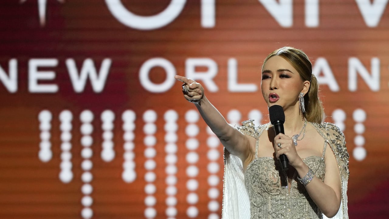 Anne Jakkaphong Jakrajutatip, nueva dueña de Miss Universo (AP Photo/Gerald Herbert)
