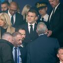 La Policía de Francia detuvo este martes a ocho personas acusadas de pegar una paliza presuntamente al hijo de un sobrino de la primera dama, Brigitte Macron, en el marco de una protesta contra la reforma de las pensiones en la ciudad de Amiens, a unos 115 kilómetros al norte de París. (Photo by Jean Catuffe/Getty Images)