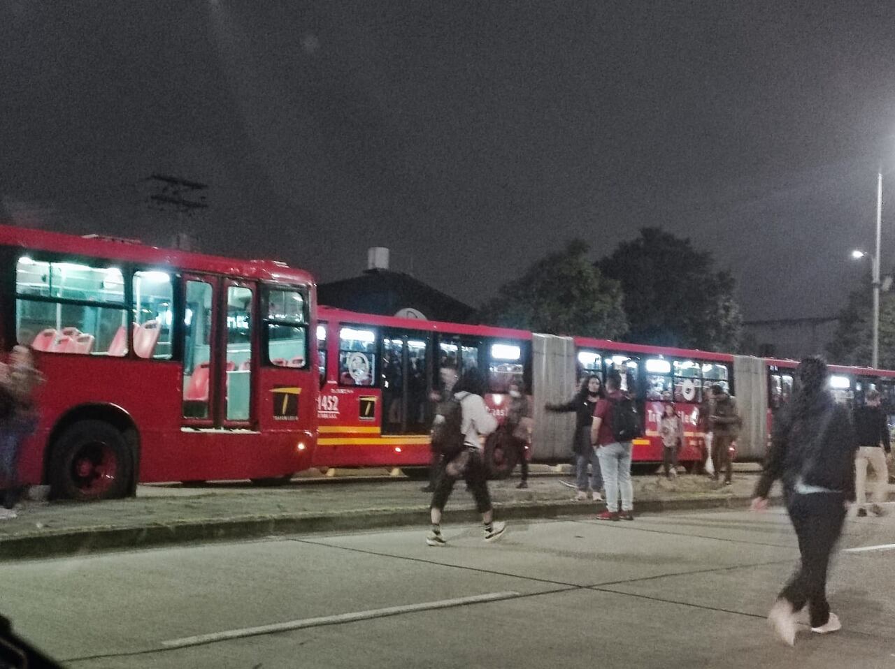 Por su parte, en el parque La Paz en Marsella, hubo un bloqueo en la carrera 69 con calle 9 A en el sentido norte - sur, con un aforo aproximado de 10 personas.