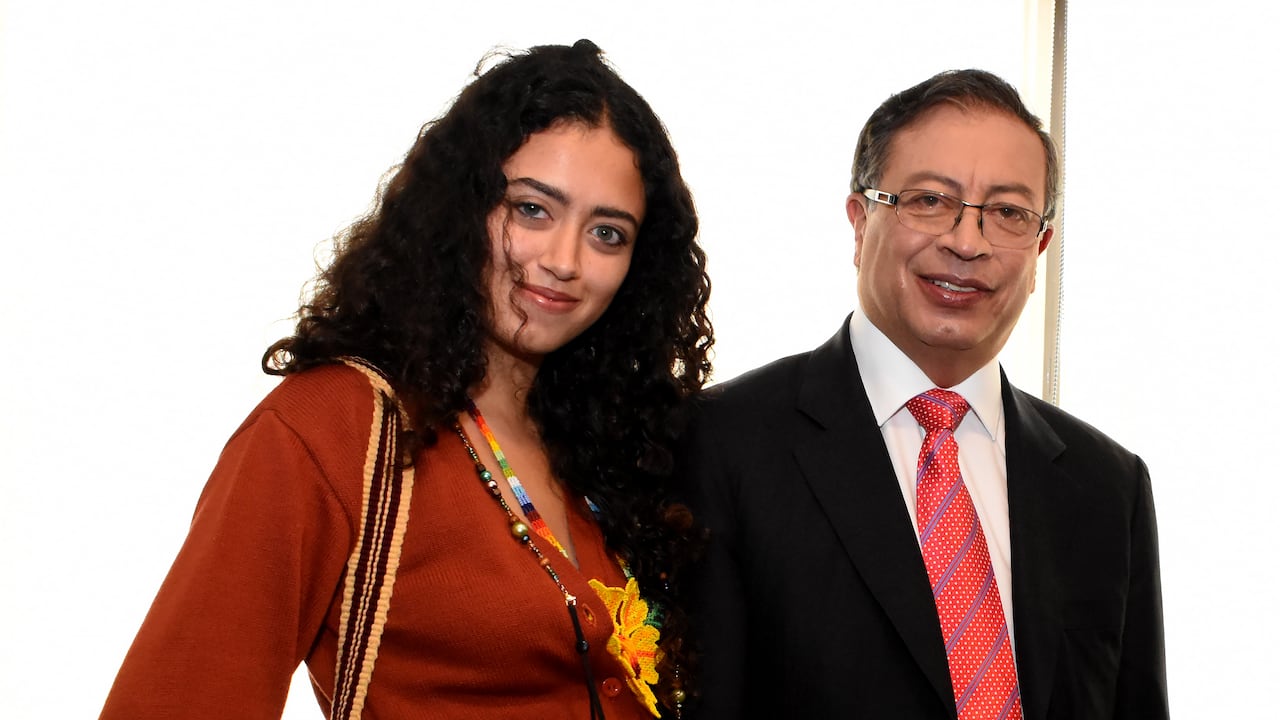 Sofía Petro ha estado muy activa durante la campaña presidencial de su padre, Gustavo Petro