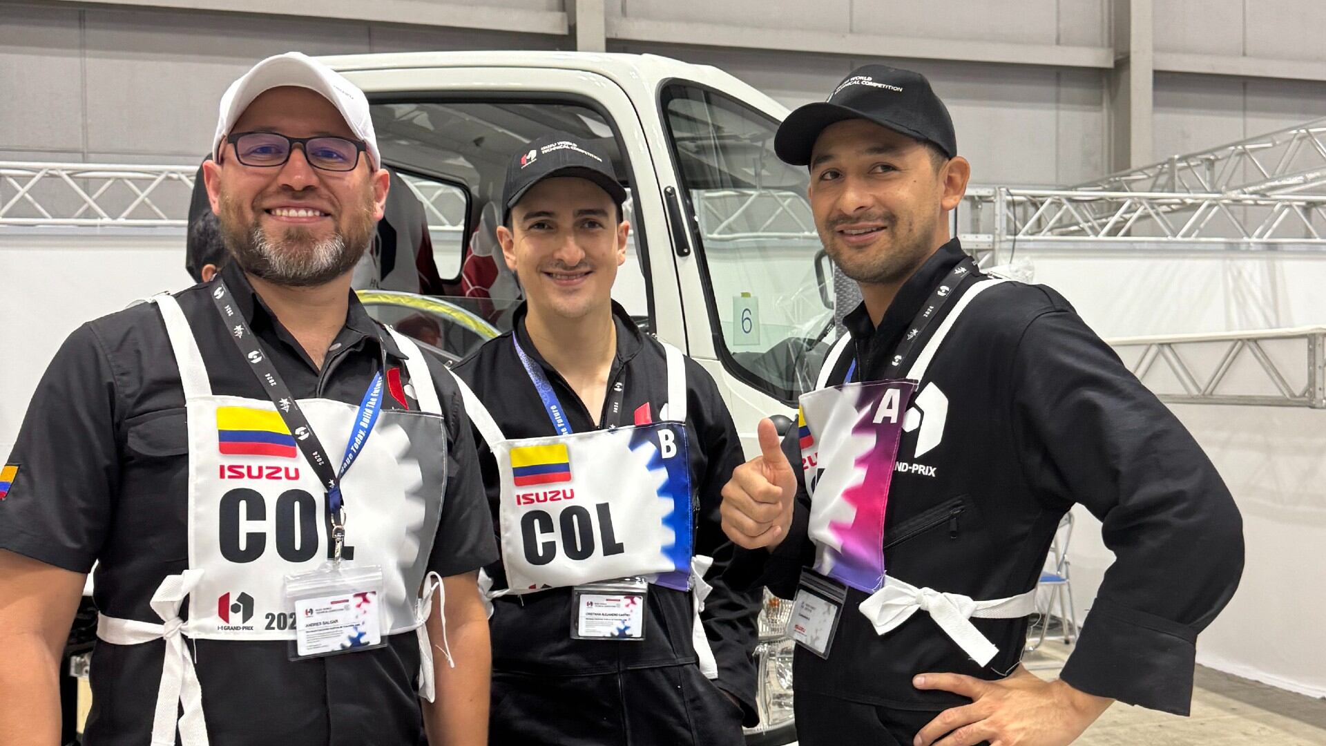 Delegación Colombiana que participó en el I1GP de Isuzu en Japón