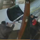 Las jóvenes fueron víctimas del robo en la puerta de su propia casa.