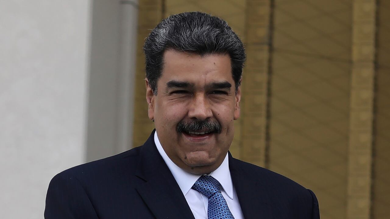 En esta imagen de archivo, el presidente de Venezuela, Nicolás Maduro, durante una ceremonia de recepción en Ankara, Turquía, el 8 de junio de 2022. (AP Foto/Burhan Ozbilici, archivo)