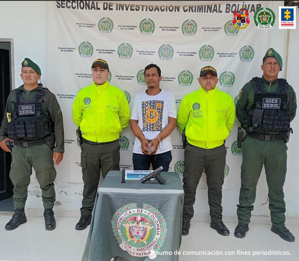 Daivis Campo Cabrales, alias
Negro Albis, es el presunto responsable de la muerte de la patrullera de la Policía, Lady Tatiana Sánchez Montoya, de 25 años.