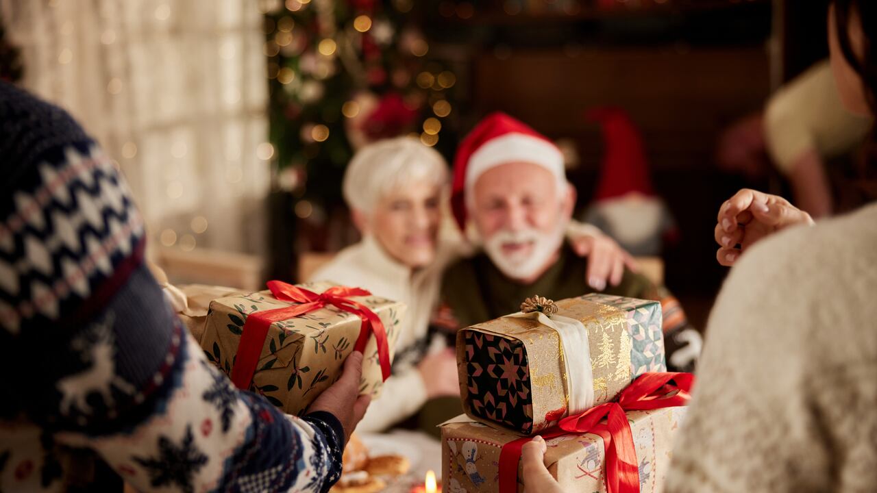 Elegir un regalo para la suegra puede convertirse en un desafío.