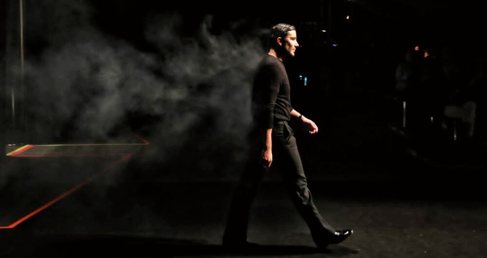 Un diseñador es un profesional que ejerce la profesión del diseño. Un profesional de este tipo puede dedicarse o especializarse en una gran variedad de objetos o áreas del diseño.