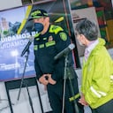 Alcaldesa Claudia López y el comandante de la Policía Metropolitana de Bogotá, general Eliécer Camacho, al término del Consejo de Seguridad en Engativá.
