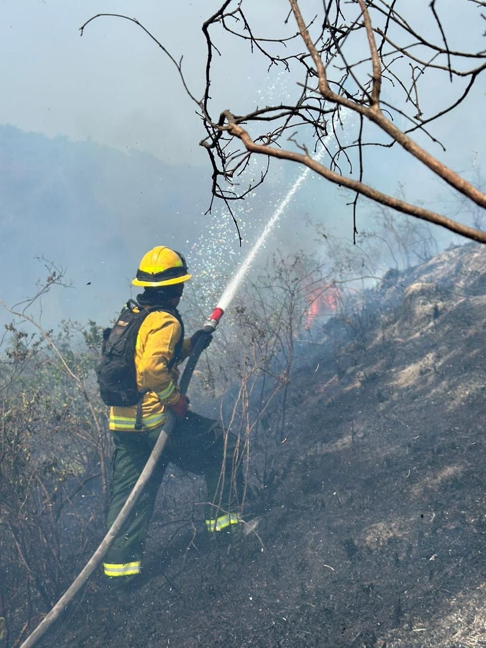 Incendio en Entre Nubes, en Usme