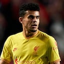 LISBON, PORTUGAL - APRIL 05: Luis Diaz of Liverpool FC looks on during the UEFA Champions League Quarter Final Leg One match between SL Benfica and Liverpool FC at Estadio da Luz on April 05, 2022 in Lisbon, Portugal. (Photo by Quality Sport Images/Getty Images)