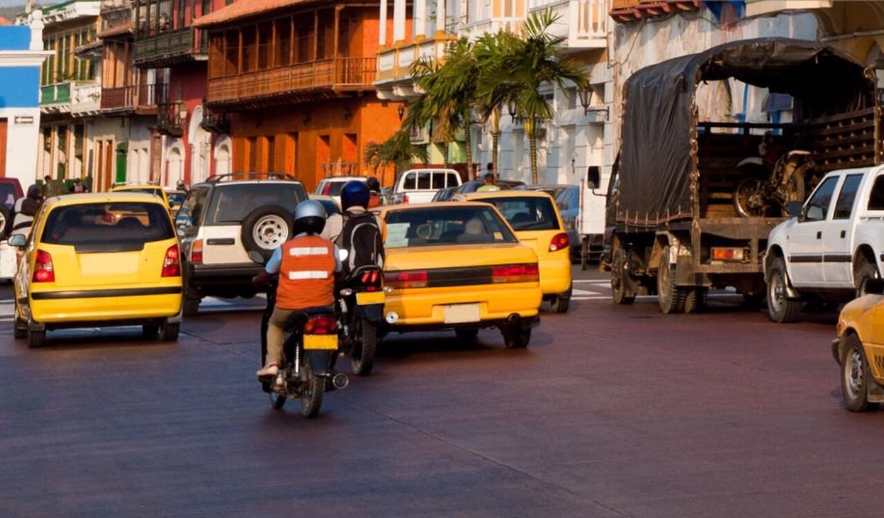 Un turista la había olvidado en la. parte trasera del taxi.