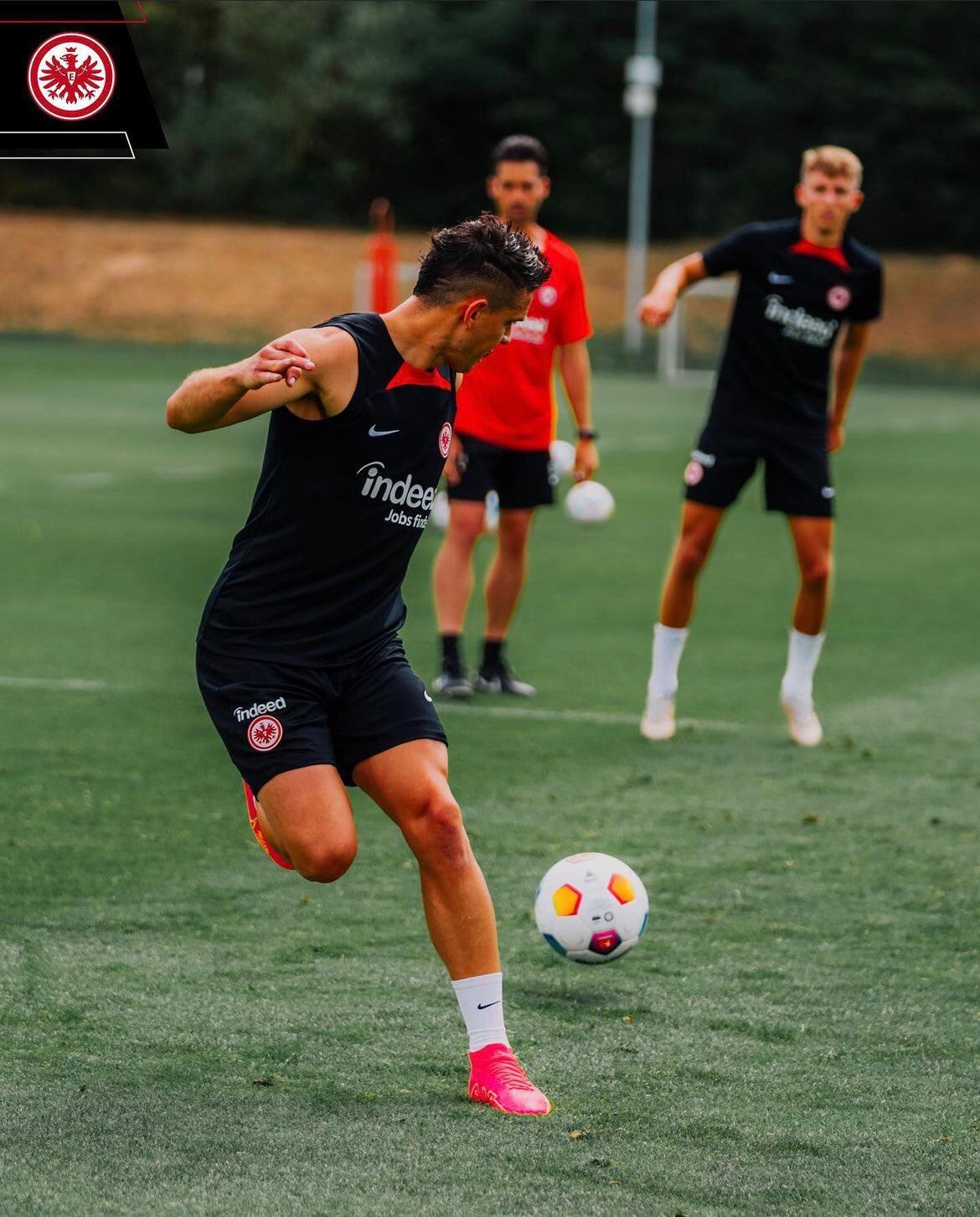 Rafael Santos Borré en la pretemporada.