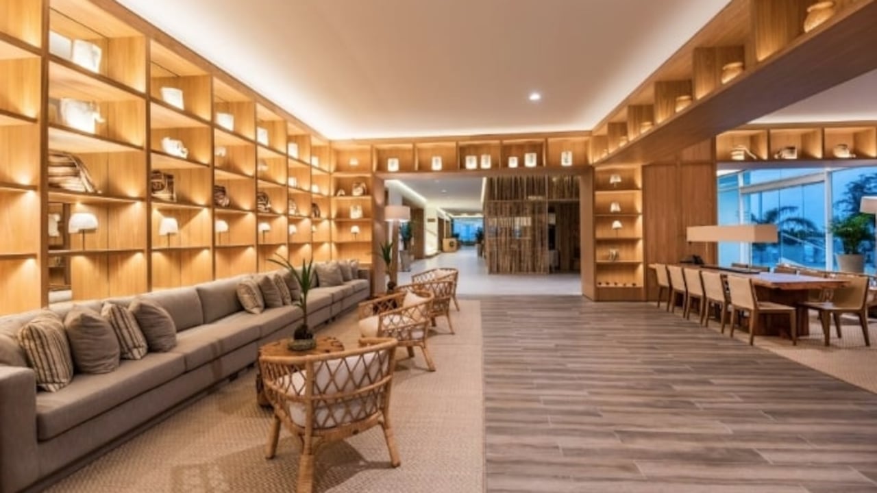 Quienes participan en Sabores de la Sierra son guiados por un experimentado barista en un recorrido por los diferentes cafés que se producen en la Sierra Nevada.