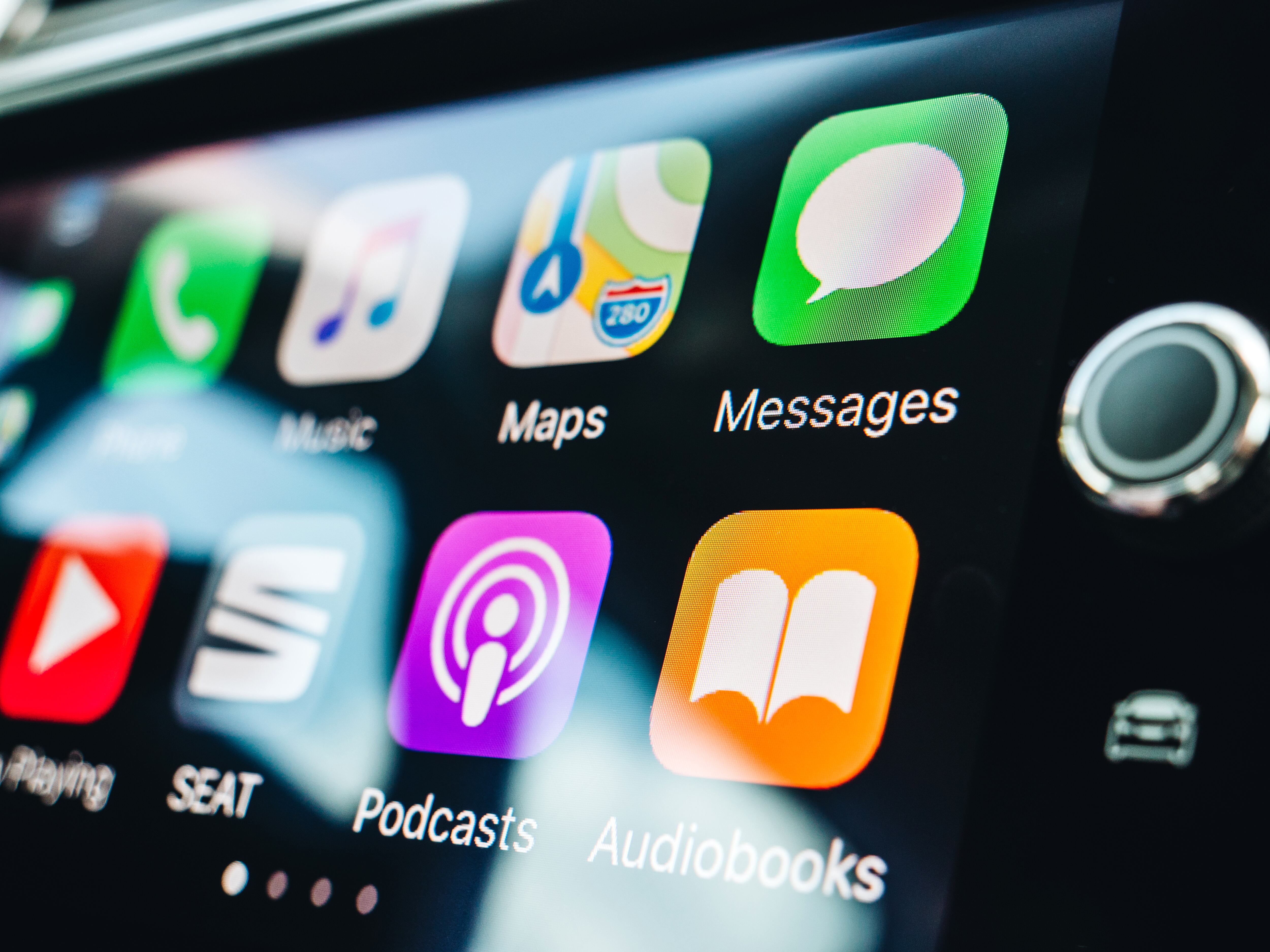 La nueva actualización de Apple CarPlay permite visualizar una tercera fila de íconos.