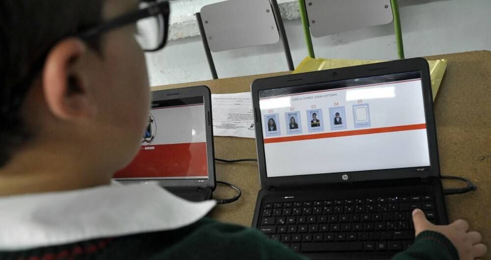 Se reafirmó la autonomía familiar en relación a que serán los padres de familia quienes determinen enviar o no a sus hijos a la escuela de la presencialidad.