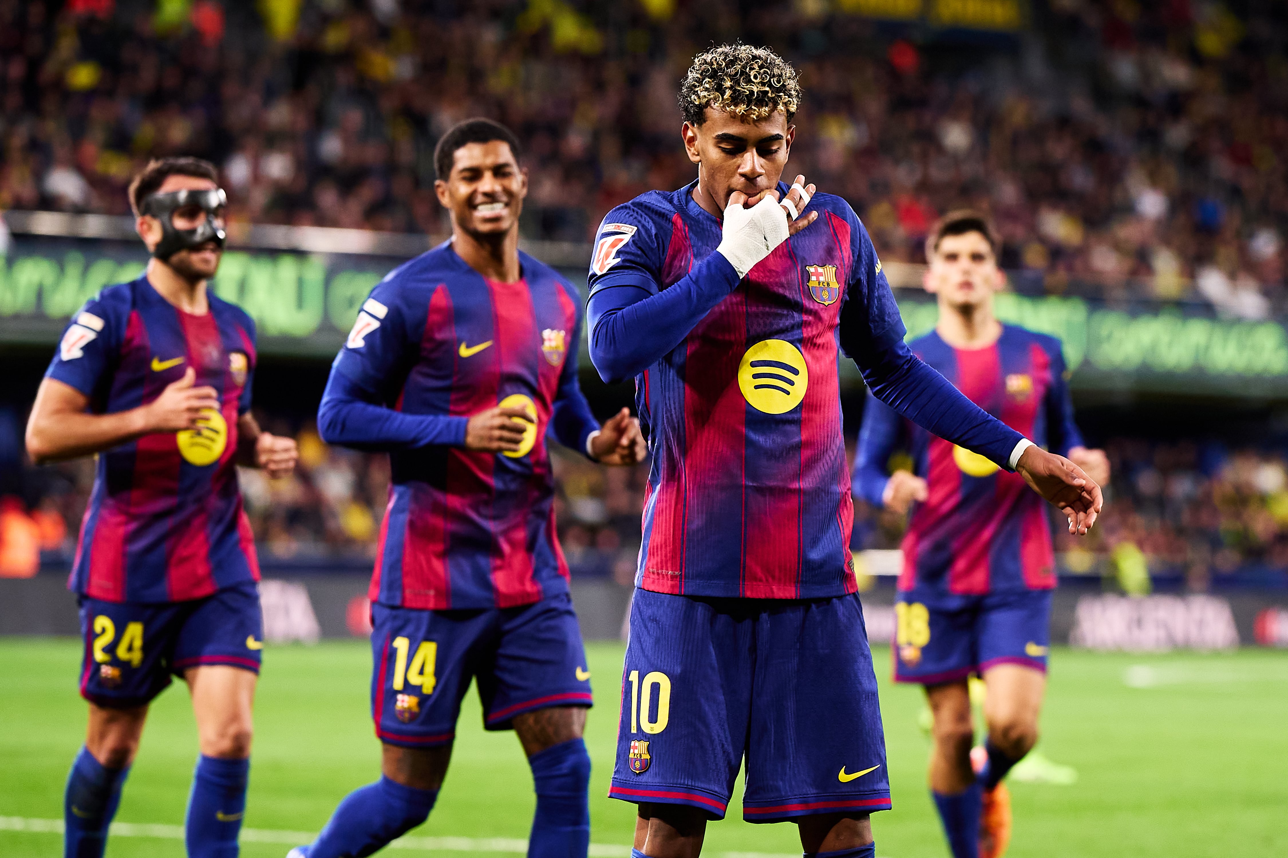 Barcelona celebra un gol contra el Villarreal.