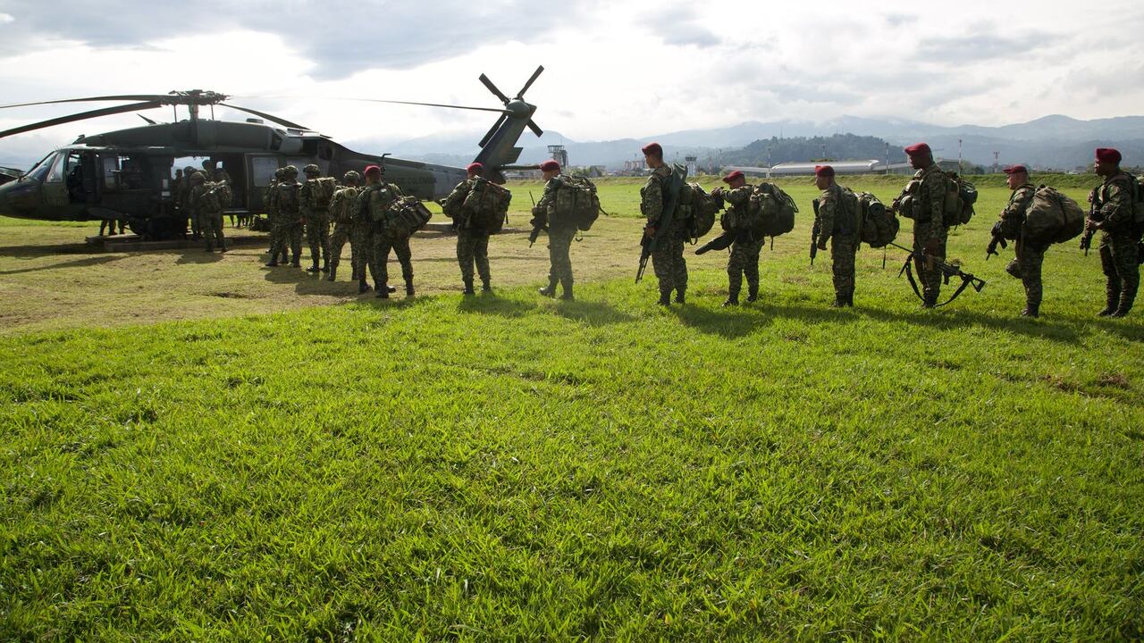 La orden que recibieron estos militares es enfrentar con todas sus capacidades a los integrantes del frente Carlos Patiño de las Farc, que es el grupo armado al margen de la ley que tiene una marcada presencia en esa zona