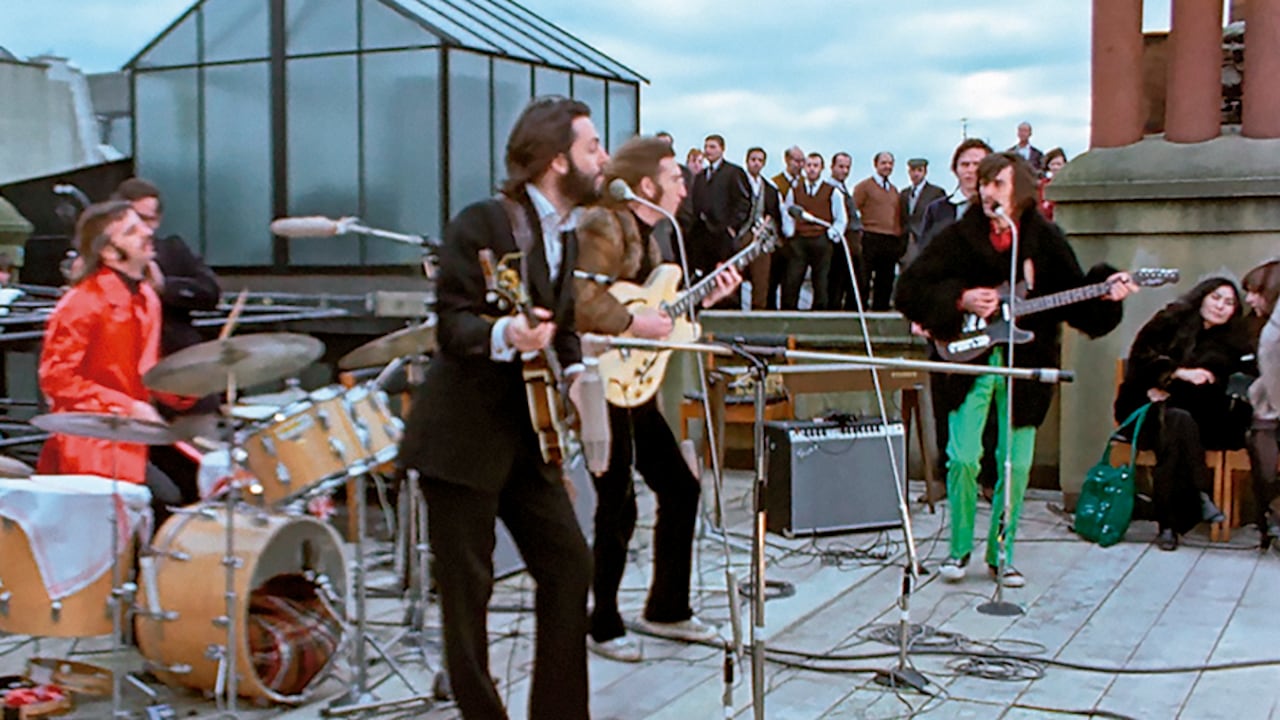 La miniserie muestra otra cara de la historia vivida por la banda británica.