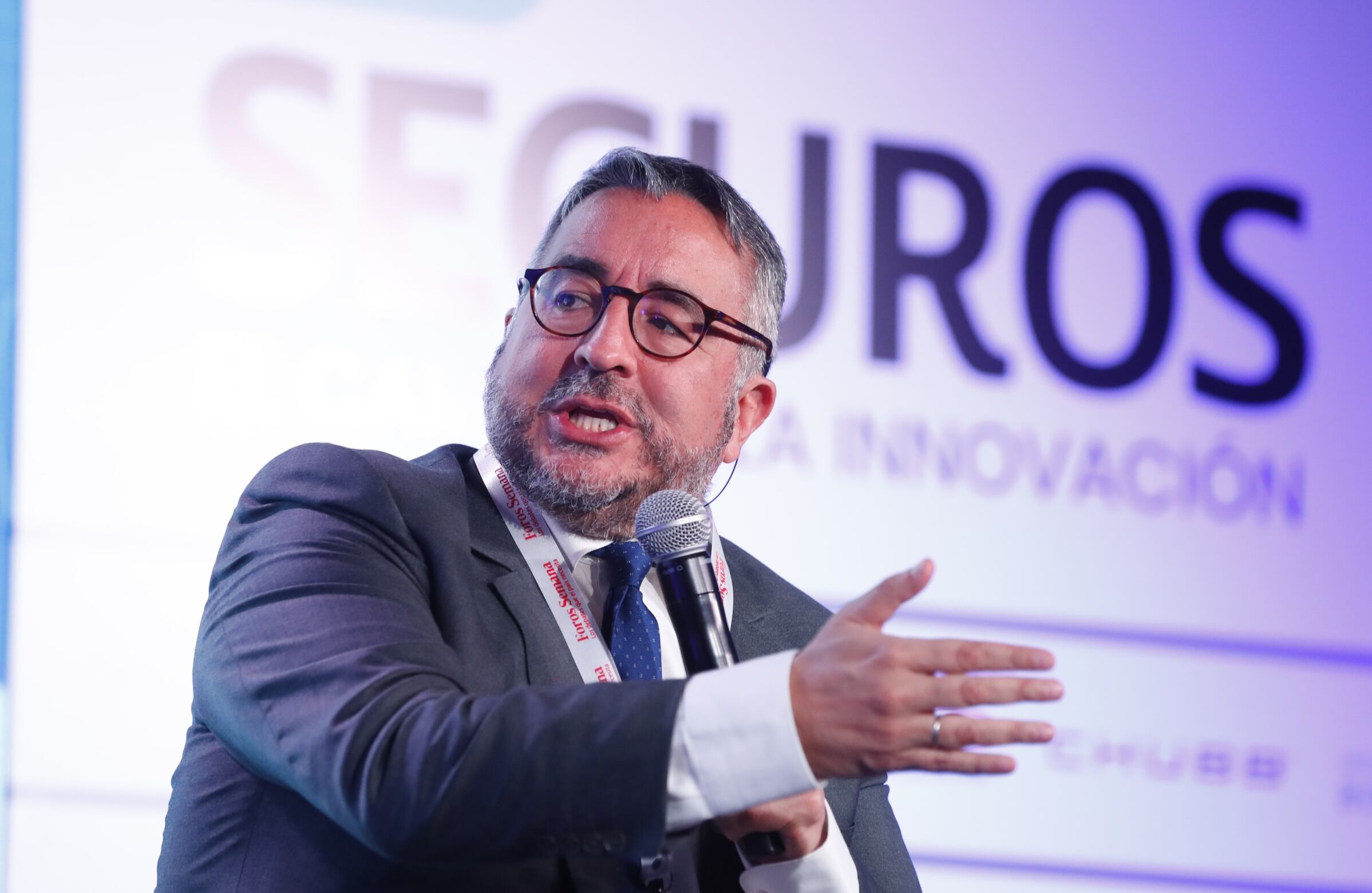 Durante la entrevista ‘Evolución del sector asegurador en Colombia’, Gustavo Morales Cobo, presidente de Fasecolda, aseguró que “han pasado ocho meses y es el momento de reconocer que la apuesta de la reducción del 50 por ciento en el costo del Soat por parte del Gobierno falló”.