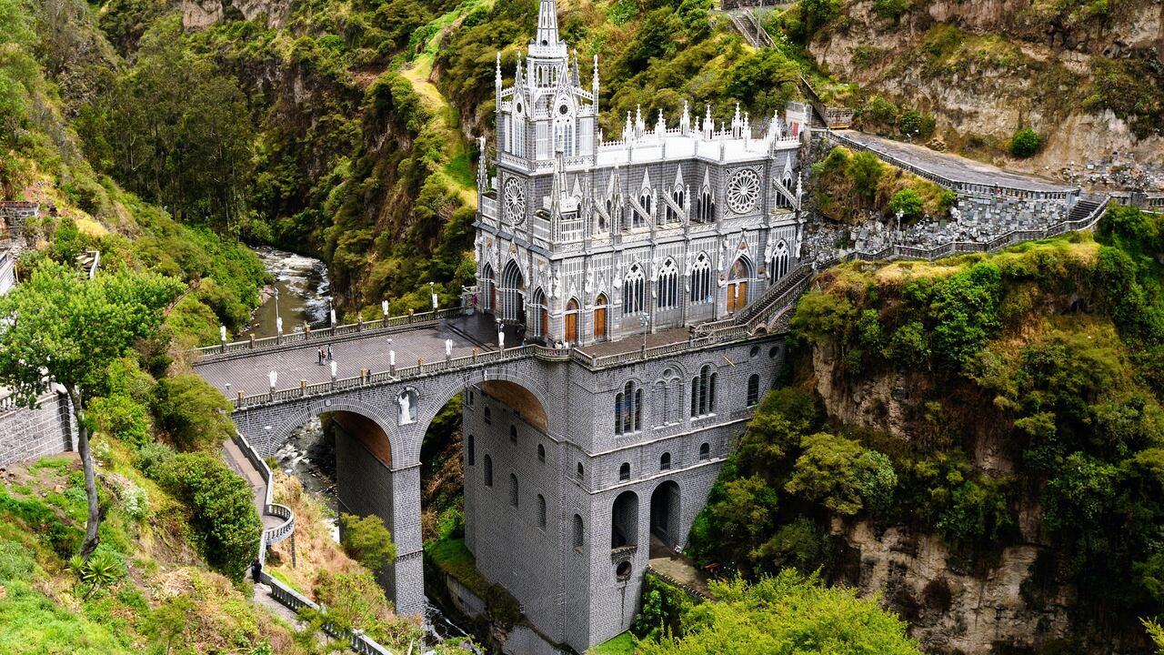 Desde 1962 las famosas láminas han generado interés y curiosidad por las riquezas naturales y culturales del país. El nuevo álbum llega con nuevas imágenes que resaltan la identidad colombiana.