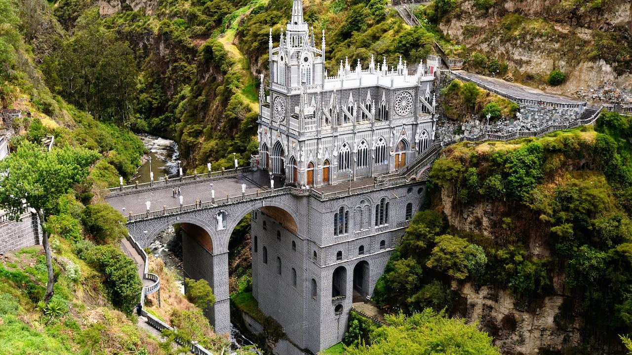 Desde 1962 las famosas láminas han generado interés y curiosidad por las riquezas naturales y culturales del país. El nuevo álbum llega con nuevas imágenes que resaltan la identidad colombiana.