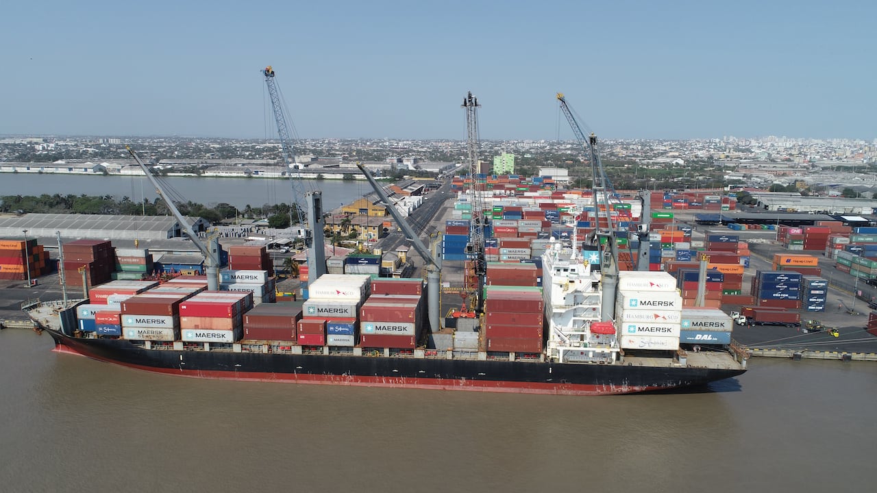 Este es el puerto de Barranquilla, uno de los más importantes del país.