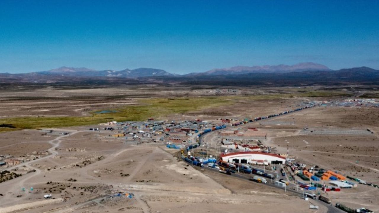 Los migrantes venezolanos deben pasar duros obstáculos para poder llegar a territorio chileno