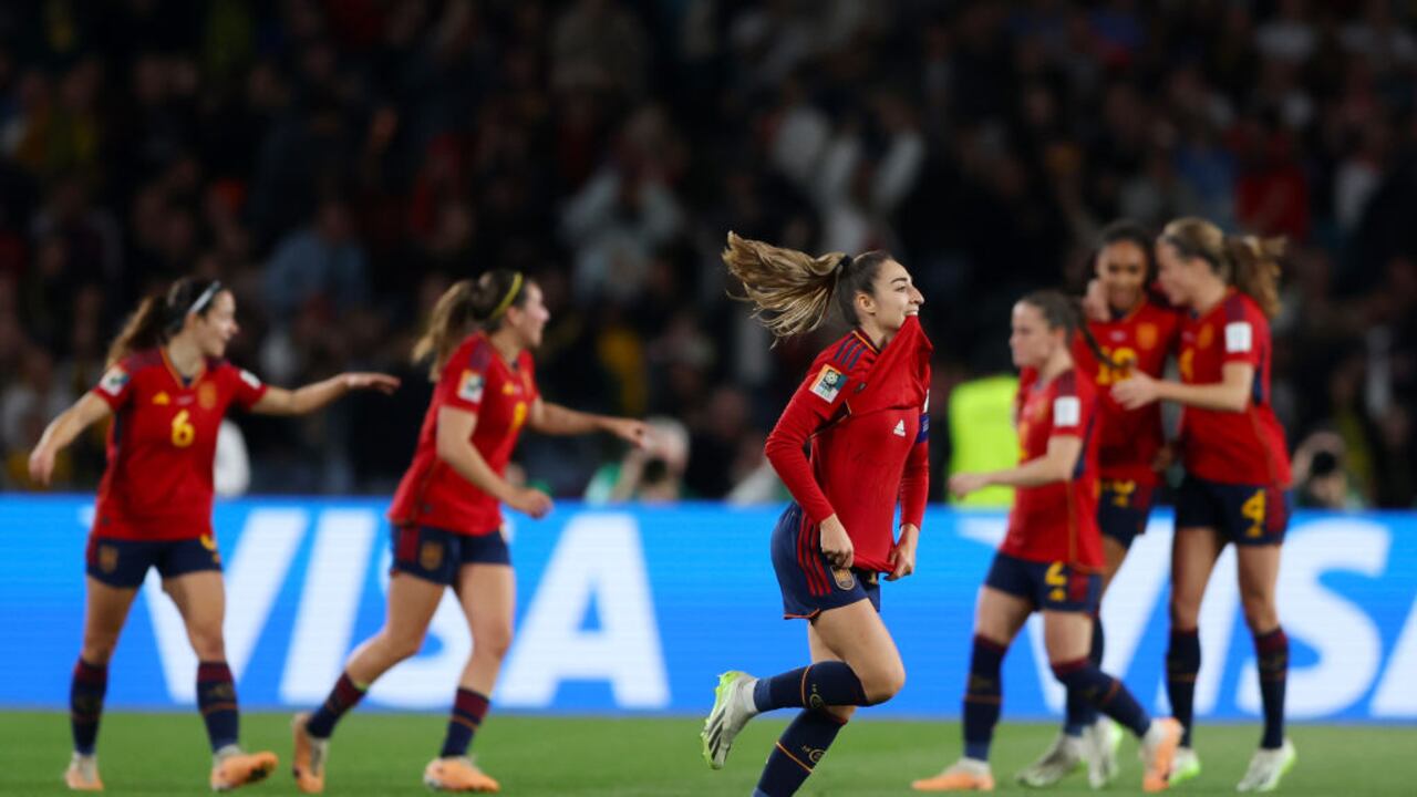 España le gana 1 a 0 a Inglaterra.