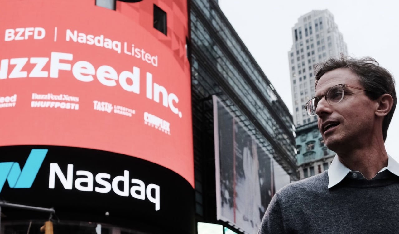 Jonah Peretti, director de Buzzfeed dio a conocer la noticia.