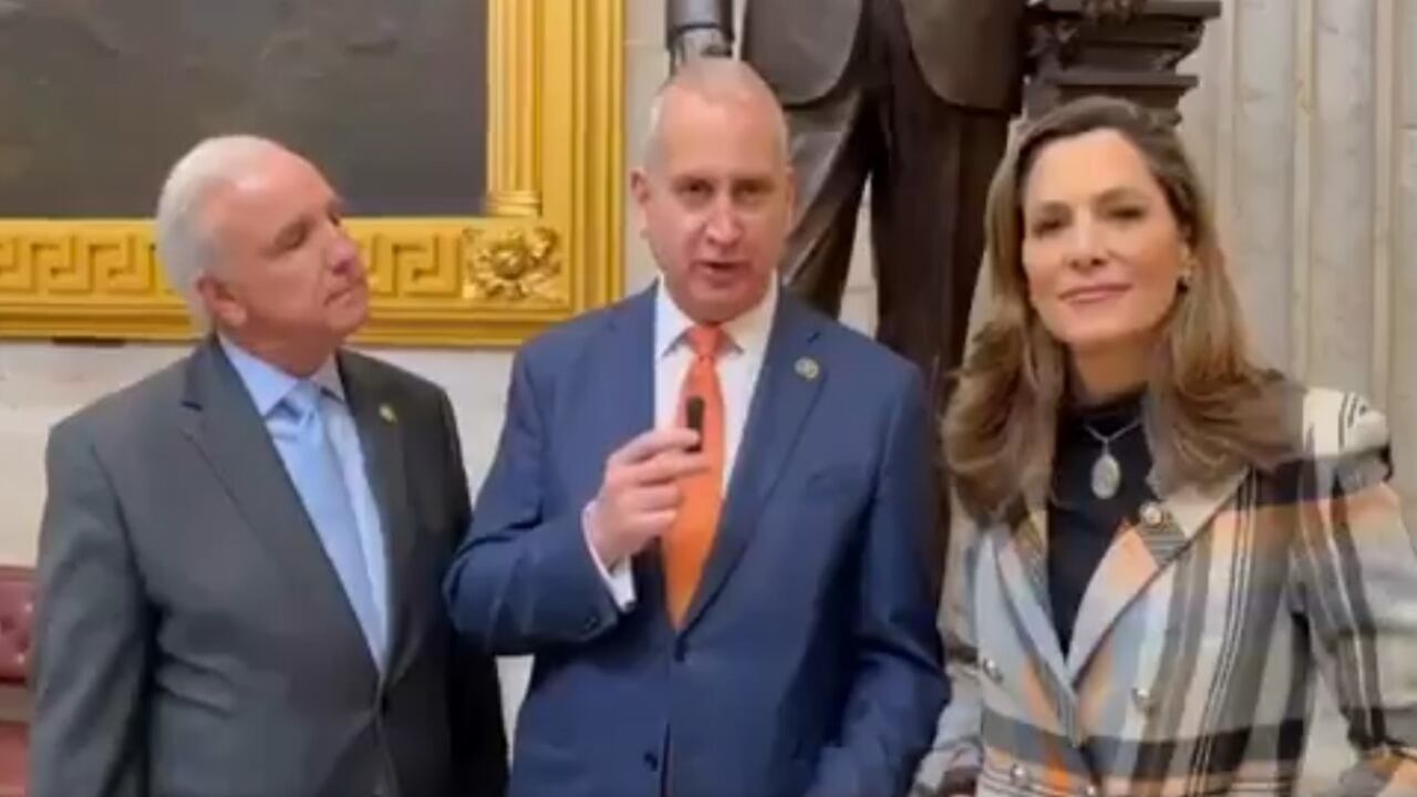 (Derecha a izquierda) Carlos Giménez, Mario Díaz-Balart y María Elvira.