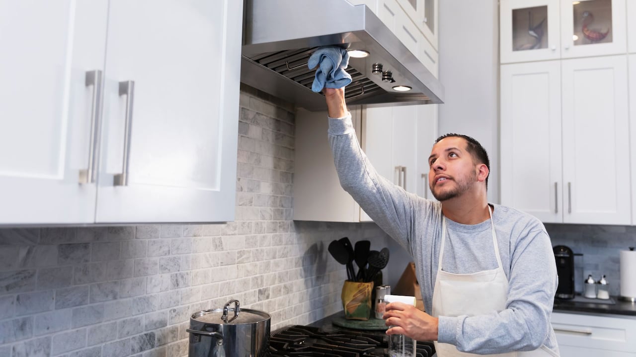 La limpieza de este aparato debe entenderse como una medida preventiva de seguridad en el hogar.