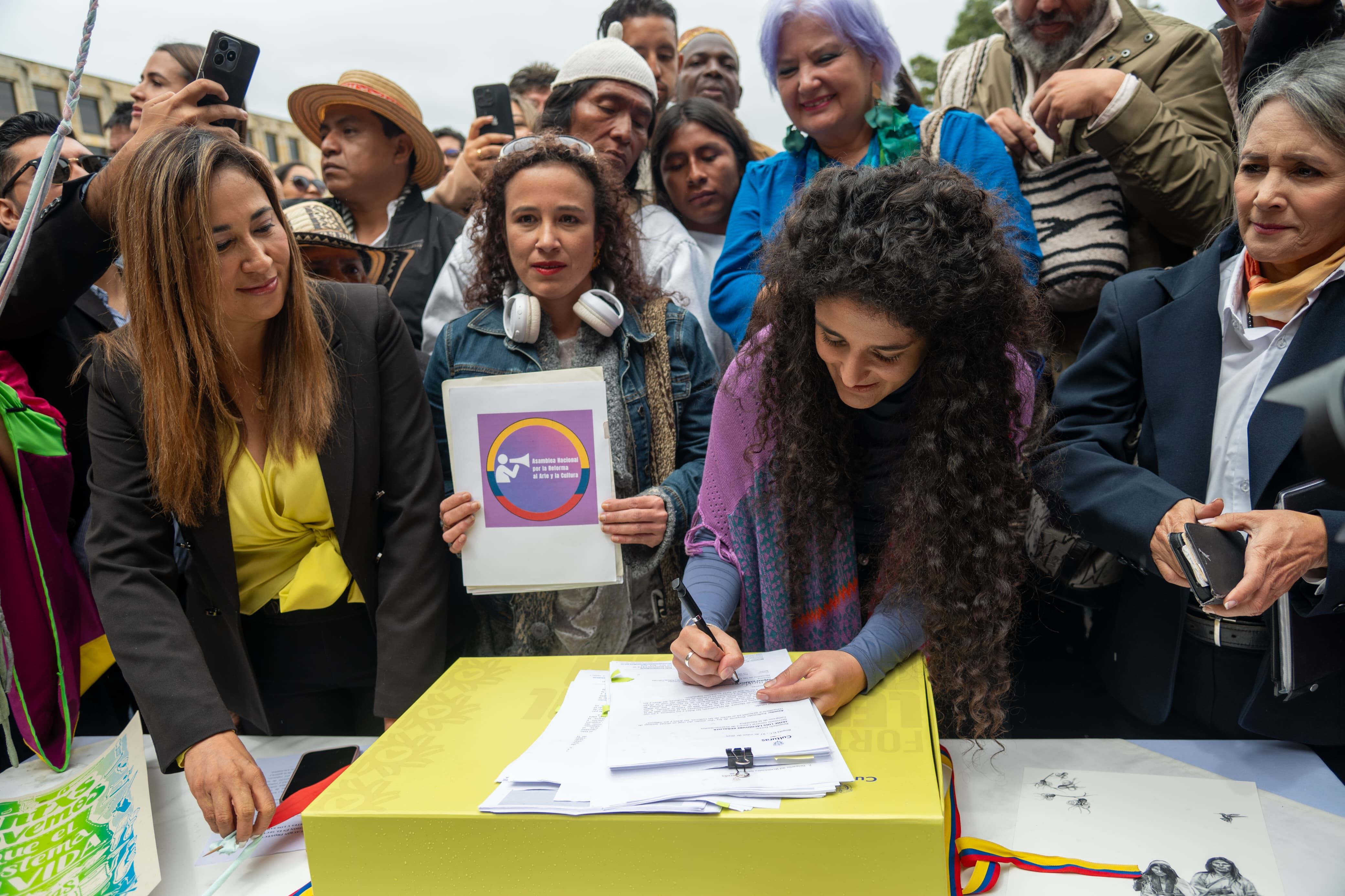 El Ministerio de las Culturas radicó el proyecto de fortalecimiento de la Ley General de Cultura ante el Congreso de la República