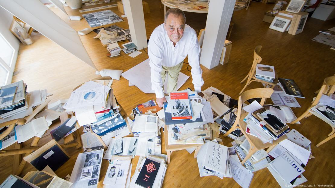 Günther Uecker en 2016, en su estudio de Düsseldorf.