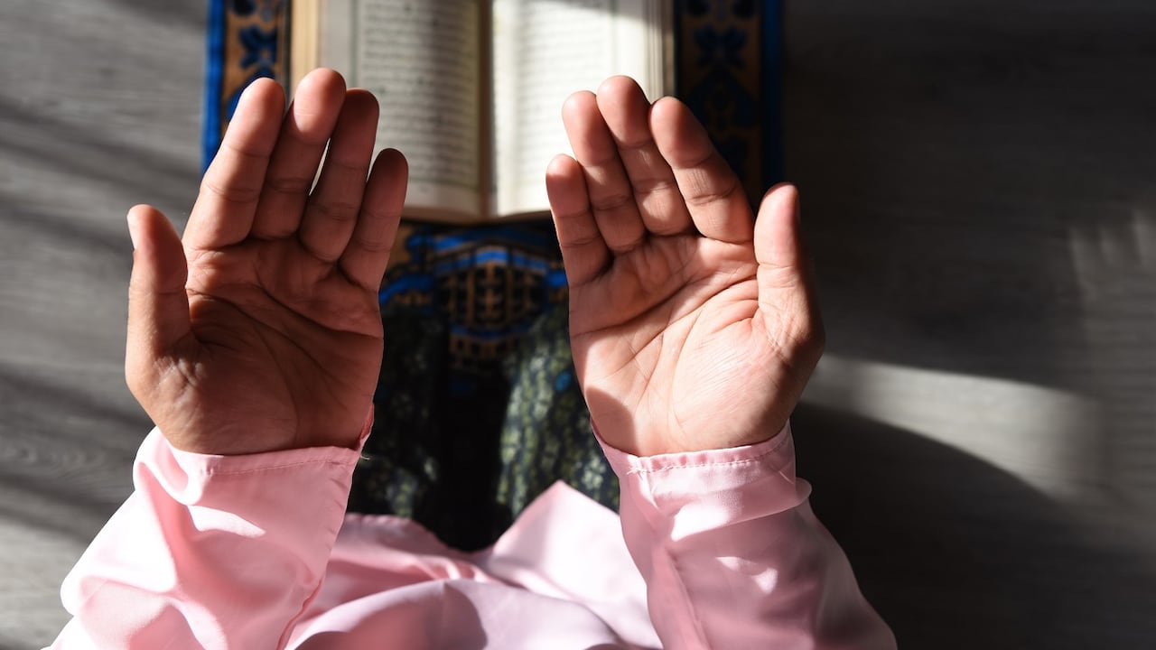 Orar es clave para llamar la prosperidad económica.