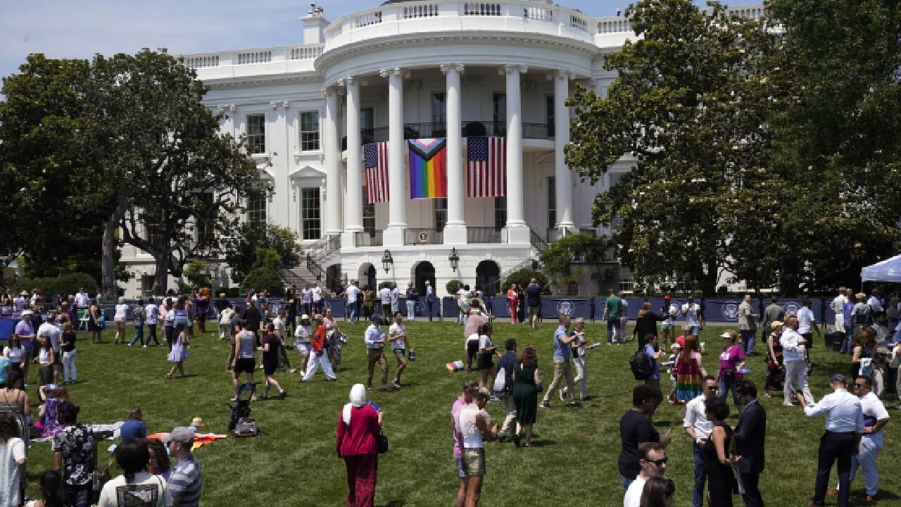 Panorama en el jardín sur de la Casa Blanca durante la celebración del Mes del Orgullo el sábado 10 de junio de 2023.