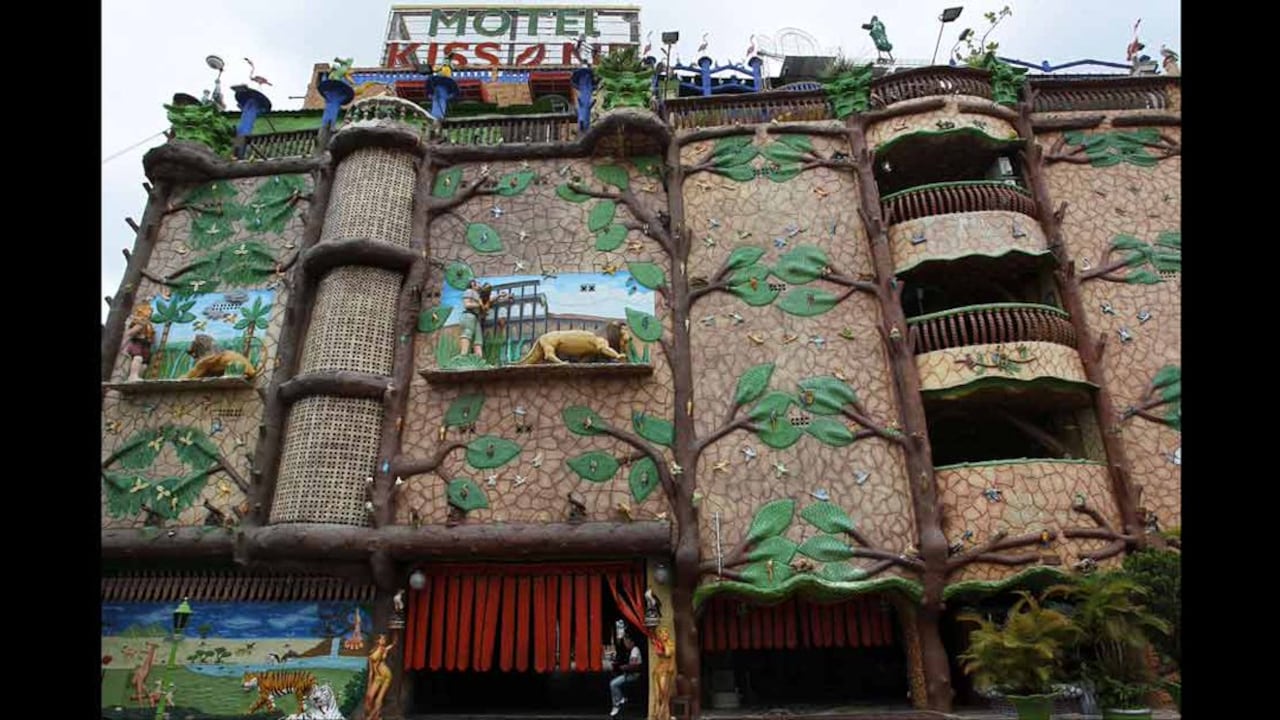 El Motel Kiss Me está ubicado en la comuna 8 de Cali (Valle del Cauca).