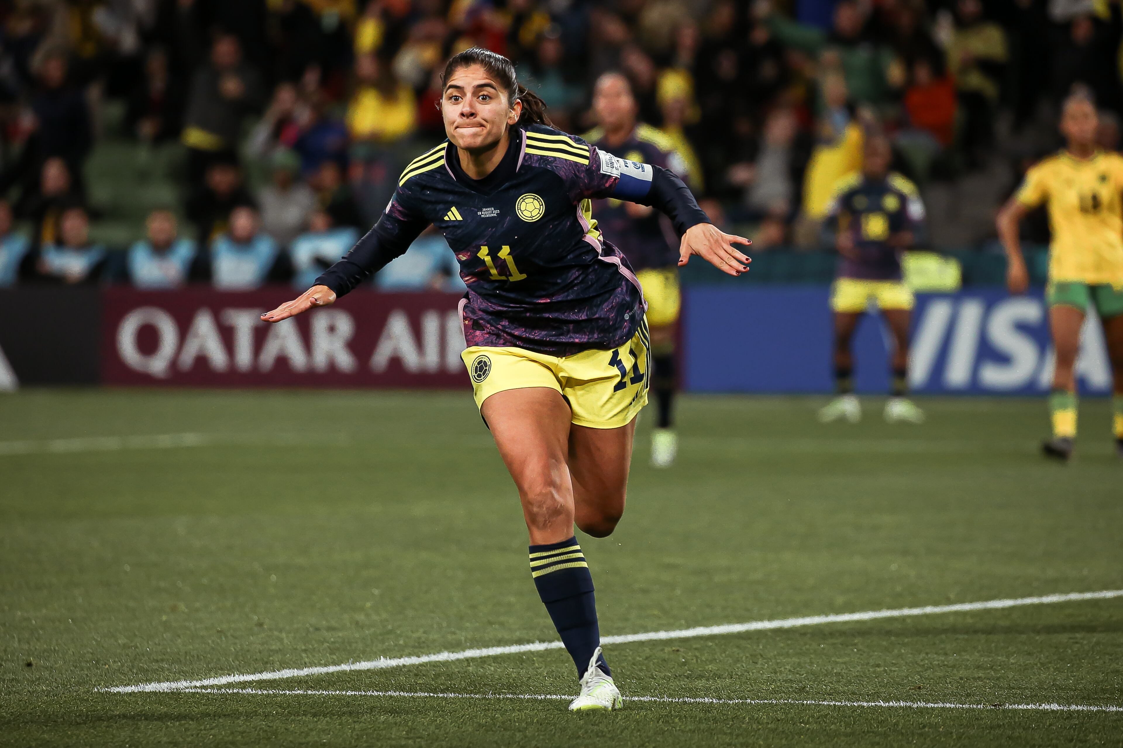 MELBOURNE, AUSTRALIA - 8 DE AGOSTO: Catalina Usme de Colombia celebra después de marcar el primer gol de su equipo durante el partido de octavos de final de la Copa Mundial Femenina de la FIFA Australia y Nueva Zelanda 2023 entre Colombia y Jamaica en el Estadio Rectangular de Melbourne el 8 de agosto de 2023 en Melbourne, Australia . (Foto de Andrew Wiseman / DeFodi Images a través de Getty Images)