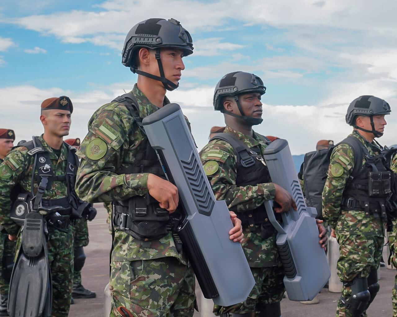 Para esta iniciativa fue creado un equipo multi disciplinario de las Fuerzas Militares y la Policía Nacional.