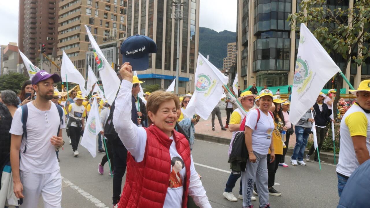 Ministra Gloria Ramírez en las marchas del Día del Trabajador.