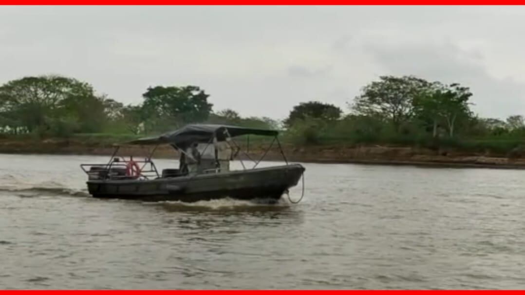 La Armada hace barrido tras choque de dos lanchas en el río Magdalena que dejó cinco menores de edad desaparecidos.