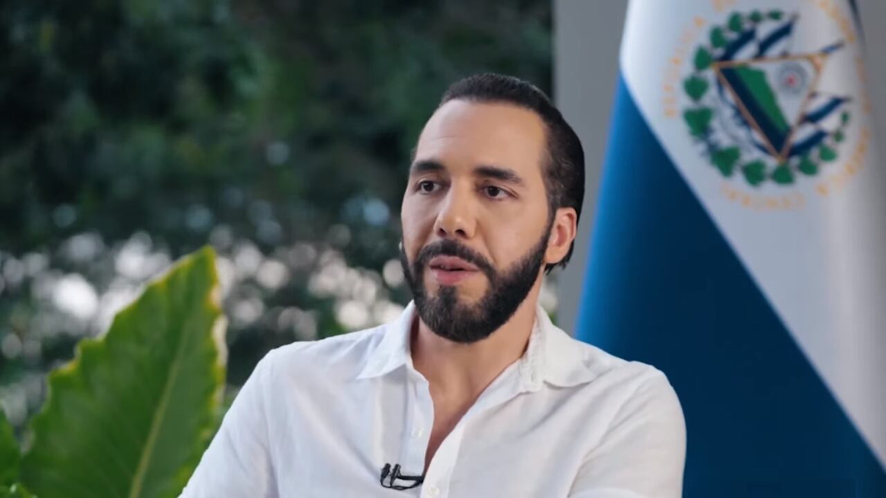 Tucker Carlson y Nayib Bukele