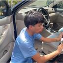 Randy Roblero, el joven de 22 años que gana envidiables sumas de dinero lavando autos en los Estados Unidos.